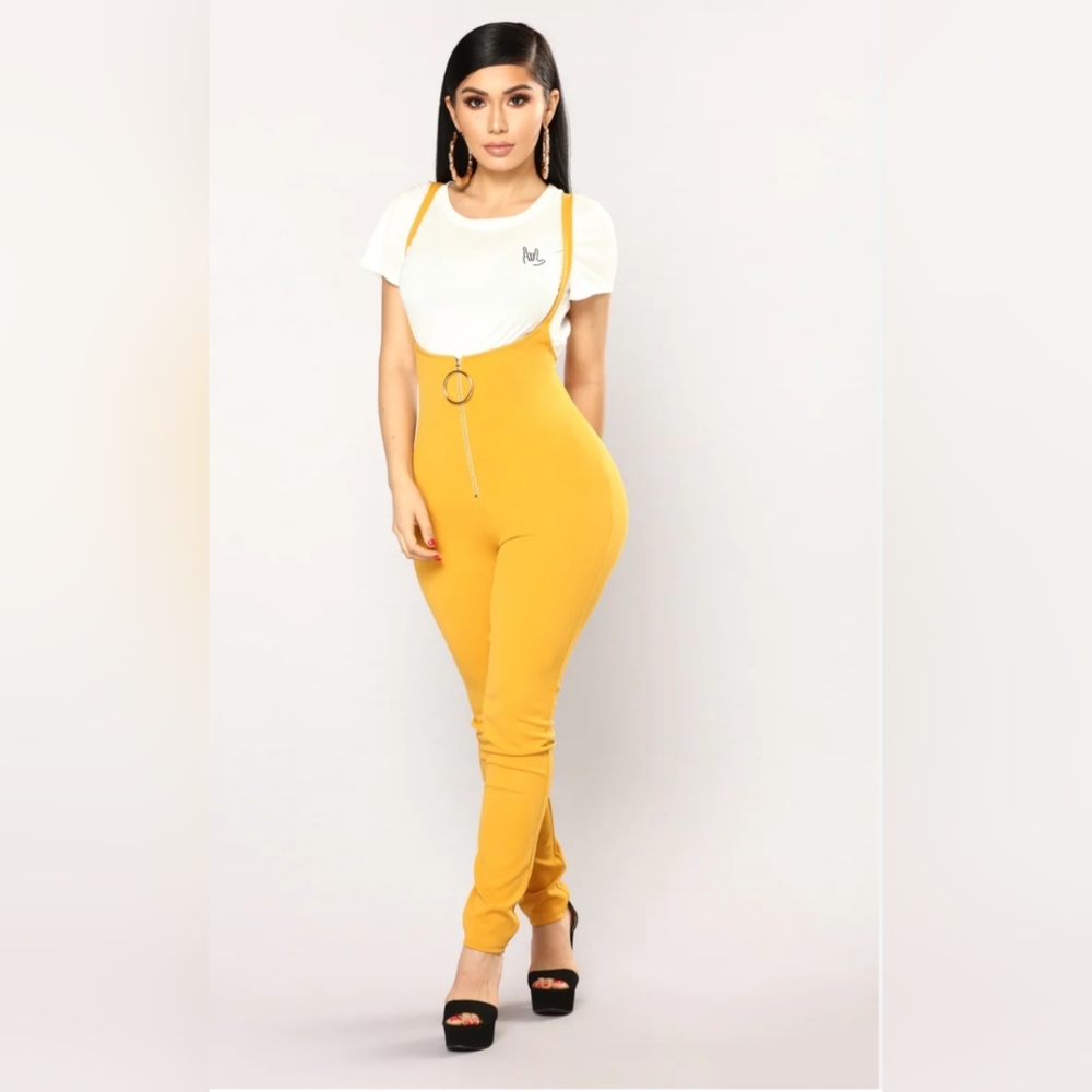 ❤️ FASHION NOVA, MYSTIQUE BOUTIQUE  MUSTARD YELLOW RETRO JUMPSUIT SIZE:M